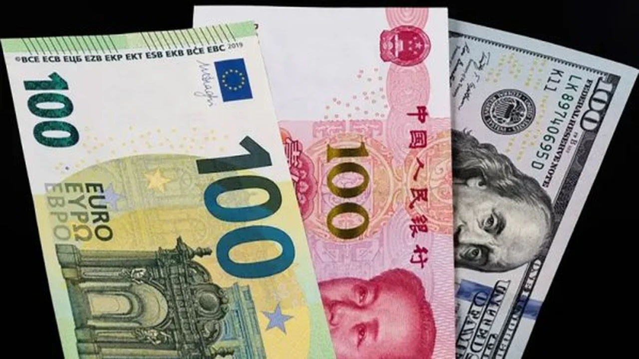 تراجع سعر الدولار وسط آمال دولية بقرب انتهاء الحرب مع إيران